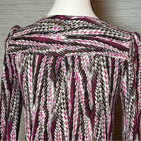 Diane von Furstenberg Wrap Dress 100% Silk Long Sleeve Pink Geometric Size 4 - Picture 7 of 8